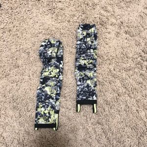 NWOT LULULEMON floral print HEADBAND
